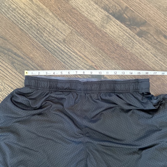 Nike Black Dri Fit Shorts XL EUC Basketball Shorts - Picture 2 of 11